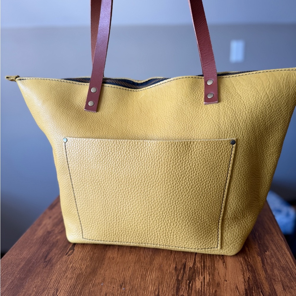 Portland Leather Pomelo Large Leather Tote Bag - Picture 3 of 9